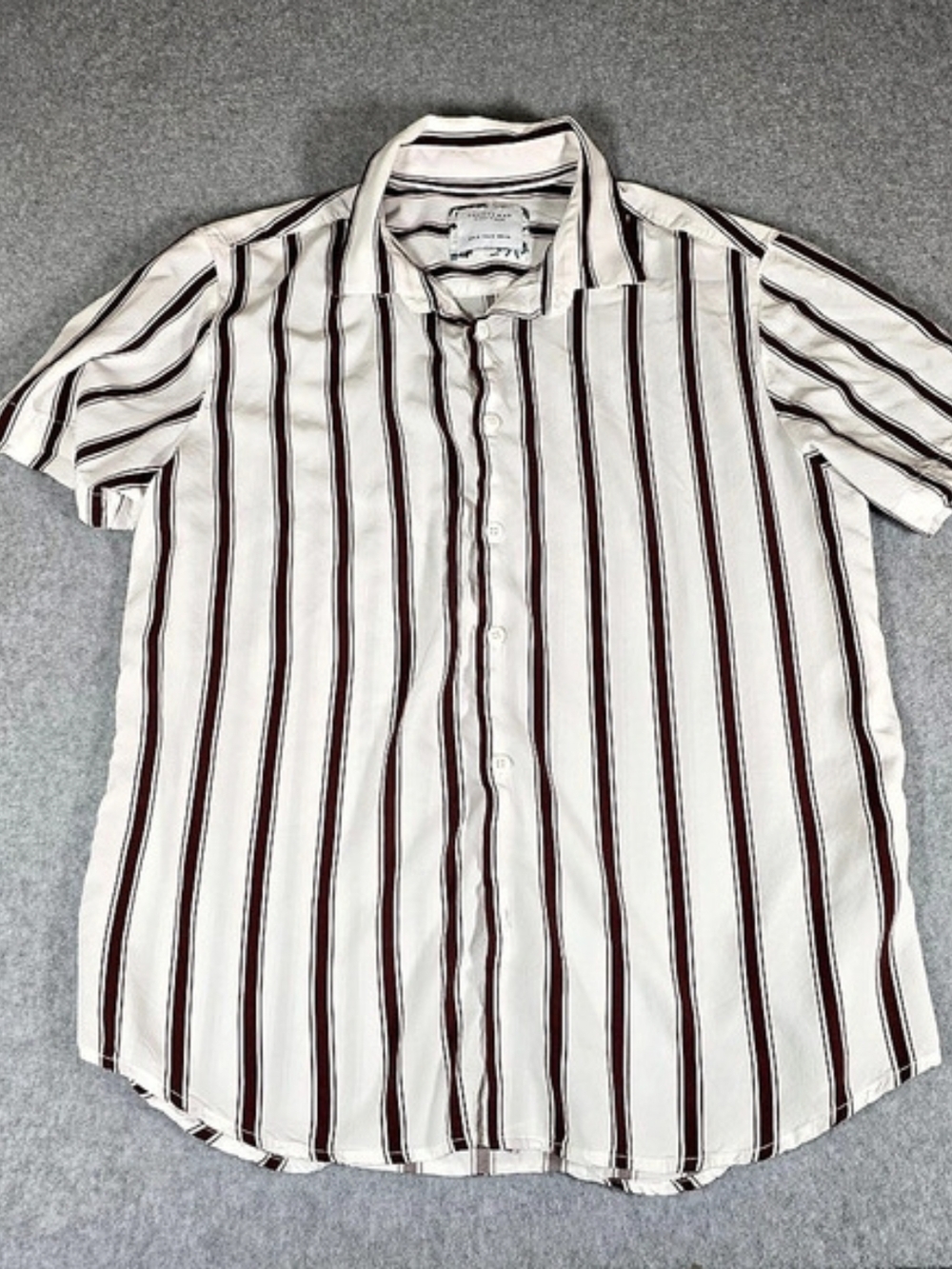 Cactus Man Ricky Singh Men’s M Cream Burgundy Striped Button Up Shirt